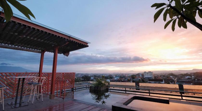 All Nite & Day Hotel Yogyakarta - Gejayan מראה חיצוני תמונה